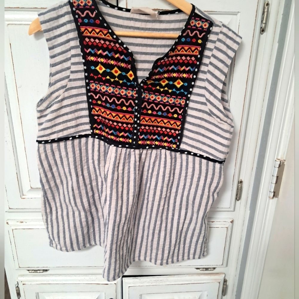 Striped Savanna Jane Sleeveless Top with Embroidered Detail Lg.